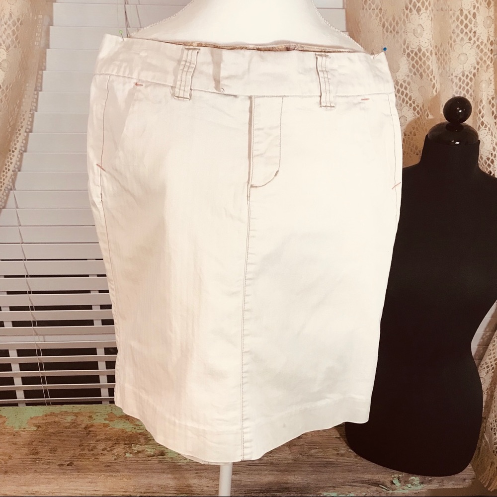 Ladies Stretch Gap Skirt